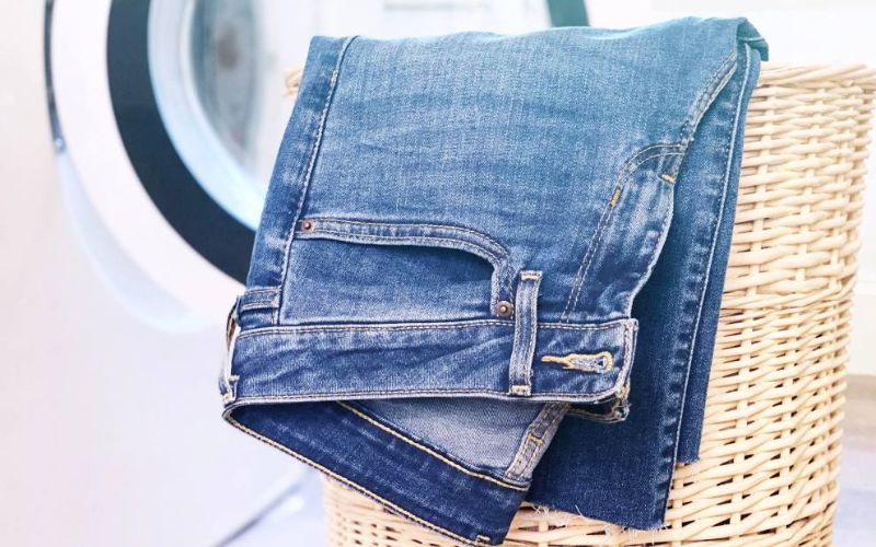 Cách giặt quần áo luôn bền màu như mới đối với loại vải bò (vải jeans)